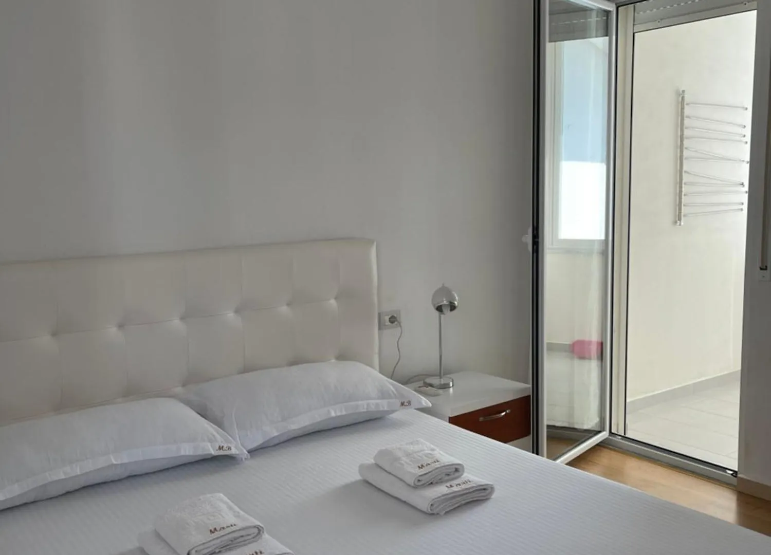Em Apartments Durres 0*,